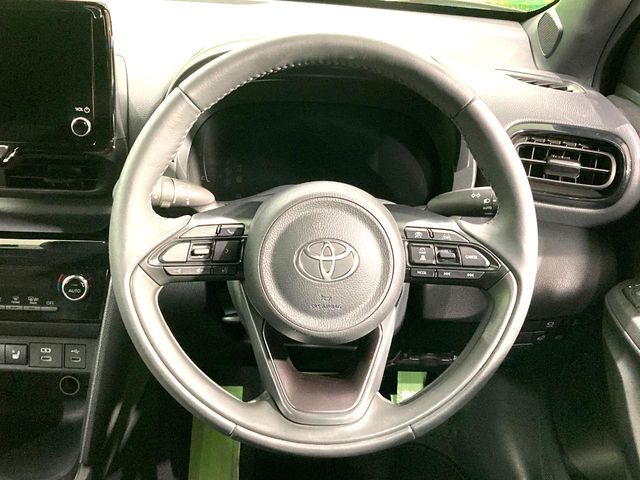 TOYOTA YARIS CROSS HYBRID 2025