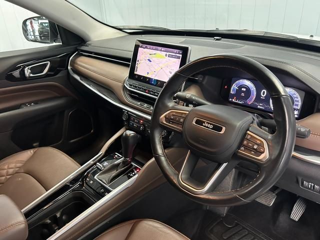 JEEP JEEP COMMANDER 2023