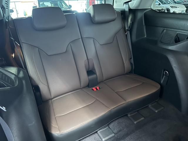 JEEP JEEP COMMANDER 2023