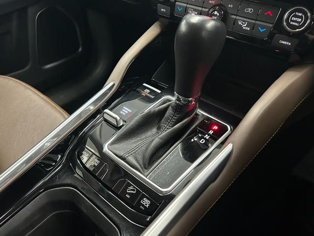 JEEP JEEP COMMANDER 2023