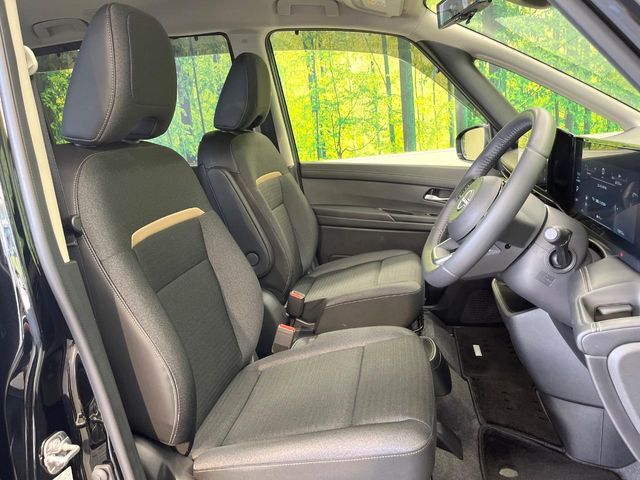 NISSAN SERENA  WG 2024