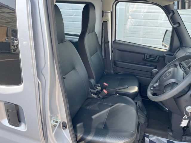 TOYOTA PIXIS van 2023