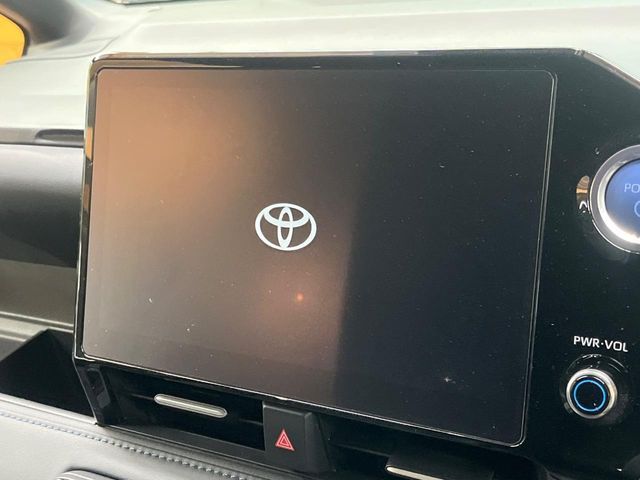 TOYOTA VOXY HYBRID 2023