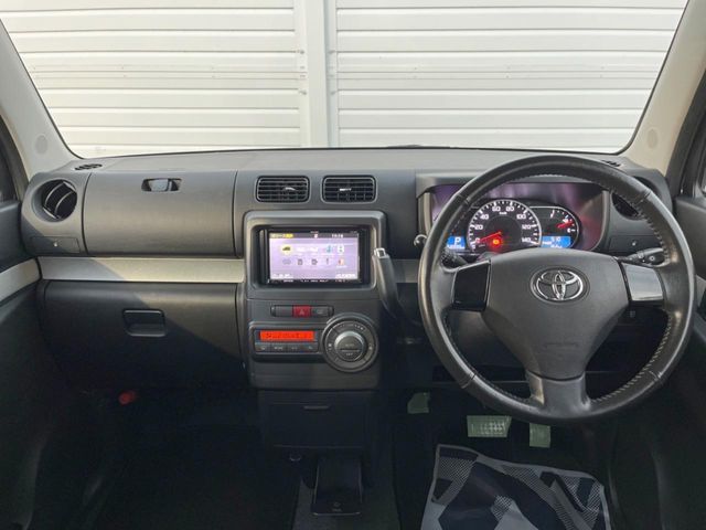 TOYOTA PIXIS SPACE CUSTOM 2014