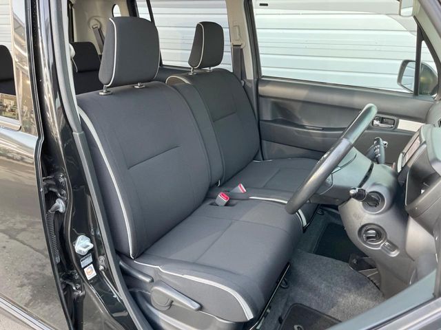 TOYOTA PIXIS SPACE CUSTOM 2014