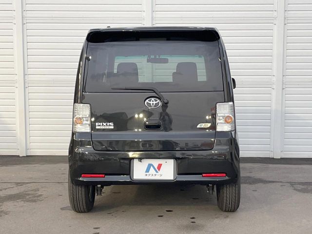 TOYOTA PIXIS SPACE CUSTOM 2014