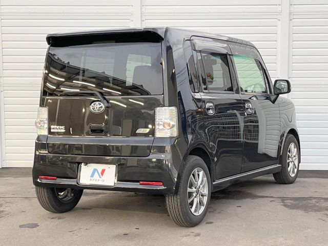 TOYOTA PIXIS SPACE CUSTOM 2014