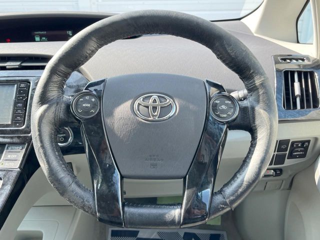 TOYOTA PRIUS 2010