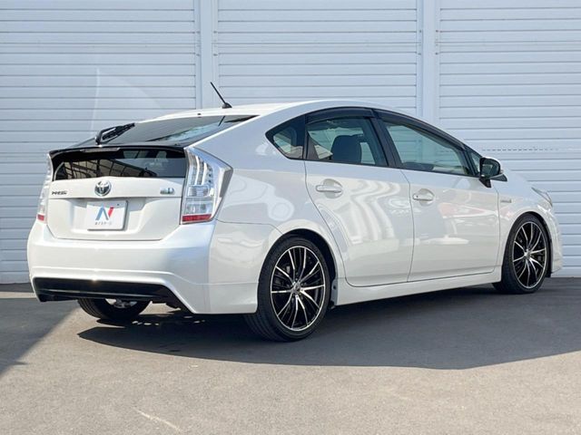 TOYOTA PRIUS 2010