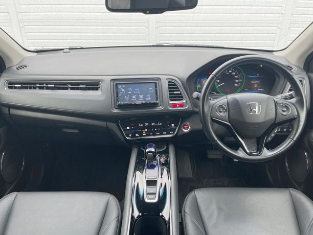 HONDA VEZEL HYBRID 2015