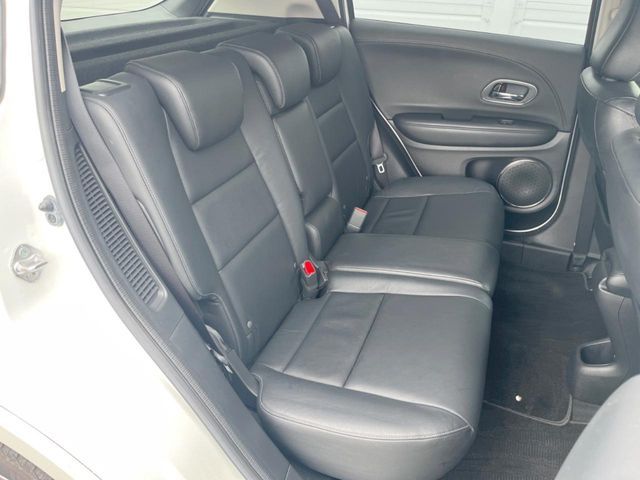 HONDA VEZEL HYBRID 2015