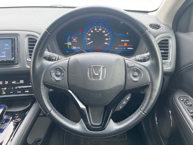 HONDA VEZEL HYBRID 2015
