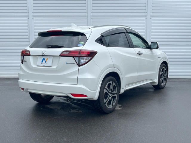 HONDA VEZEL HYBRID 2015