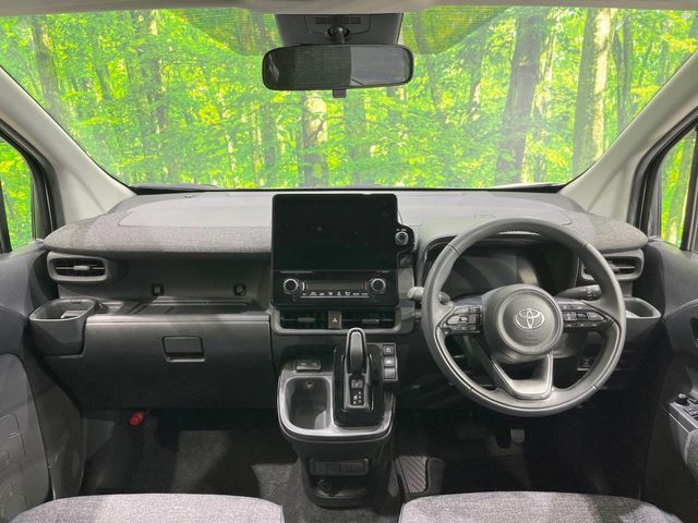 TOYOTA SIENTA HYBRID 2023