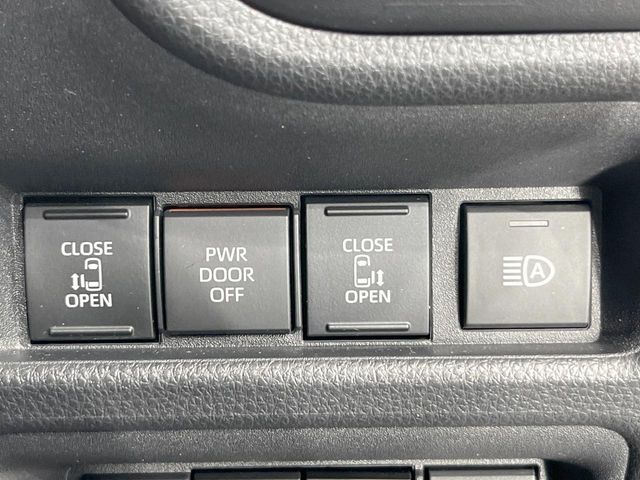 TOYOTA SIENTA HYBRID 2023