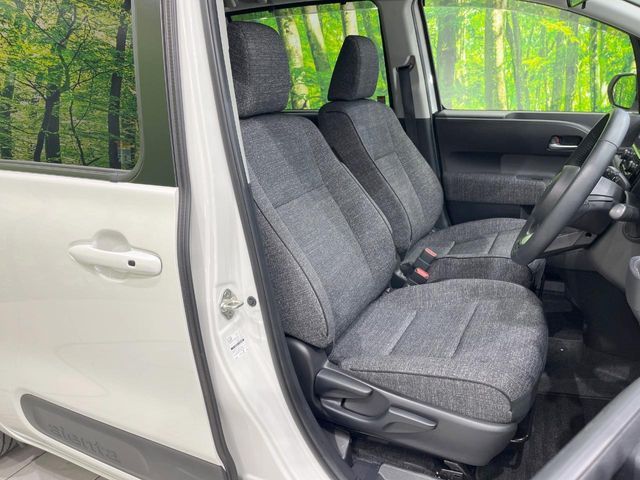 TOYOTA SIENTA HYBRID 2023