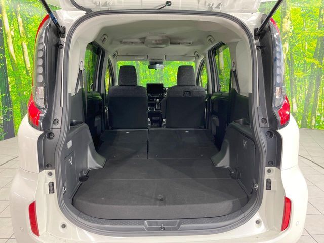 TOYOTA SIENTA HYBRID 2023