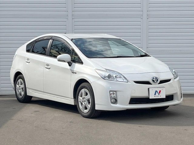 TOYOTA PRIUS 2011