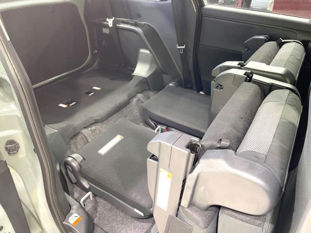 TOYOTA SIENTA HYBRID 2025