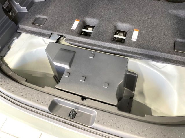 TOYOTA SIENTA HYBRID 2025