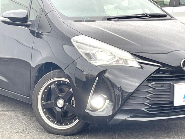 TOYOTA VITZ 2019