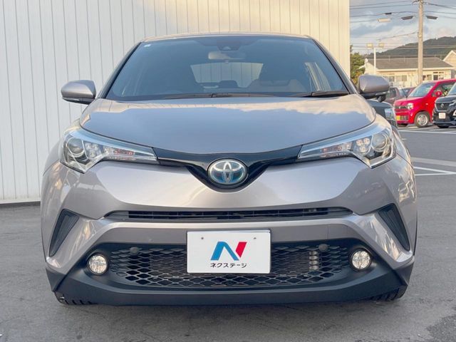TOYOTA C-HR 2017