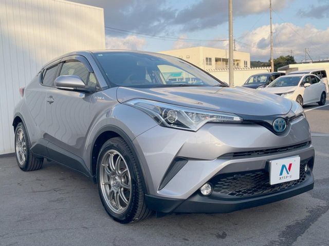 TOYOTA C-HR 2017