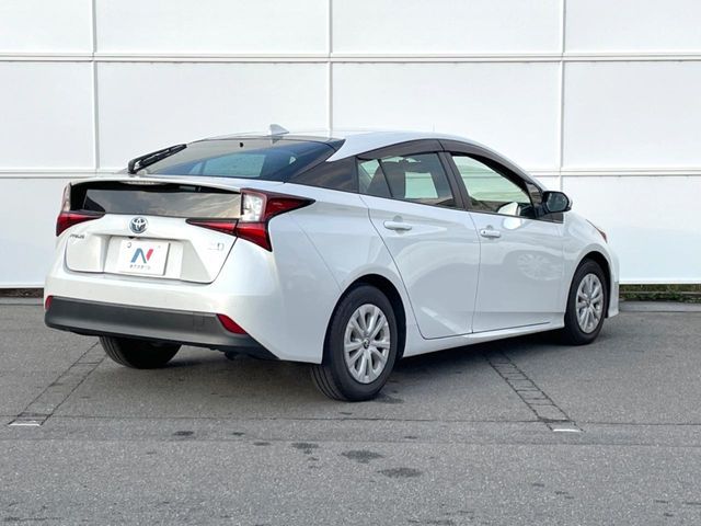 TOYOTA PRIUS 2022