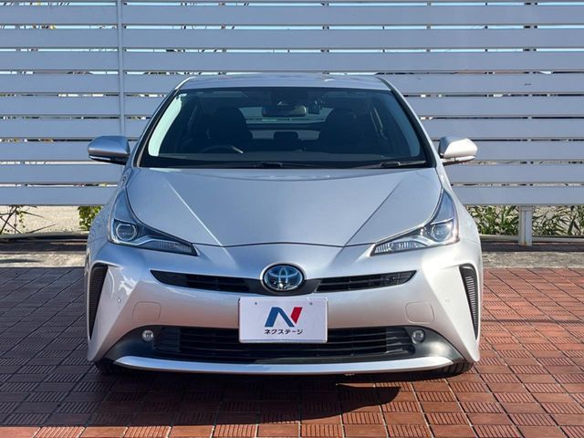 TOYOTA PRIUS 2019