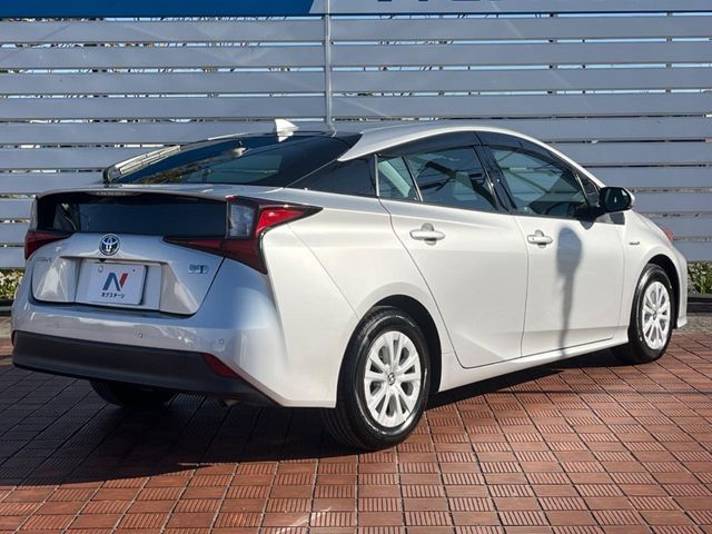 TOYOTA PRIUS 2019
