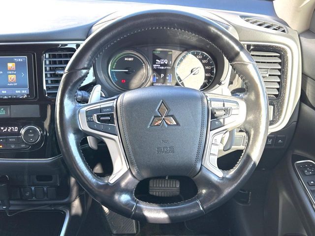 MITSUBISHI OUTLANDER PHEV 2016