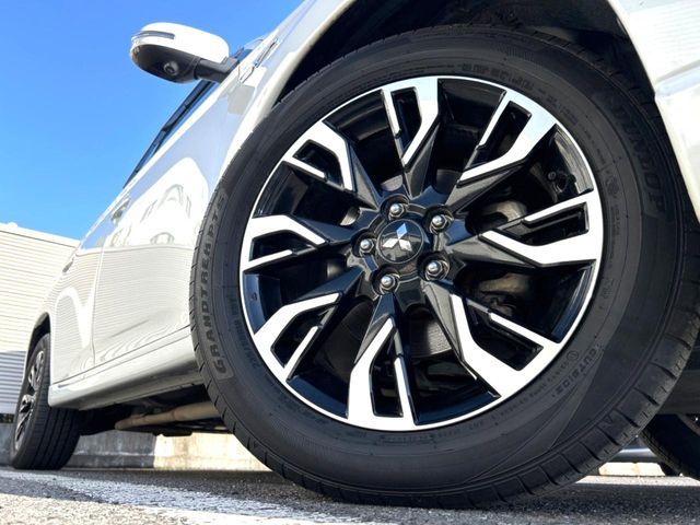 MITSUBISHI OUTLANDER PHEV 2016