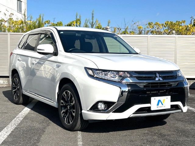 MITSUBISHI OUTLANDER PHEV 2016