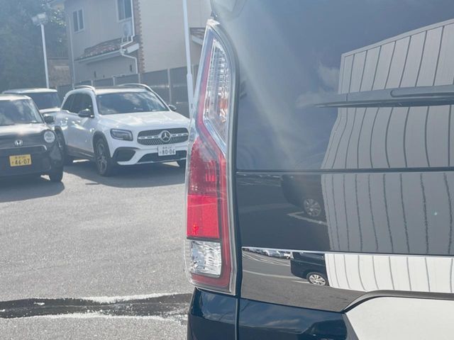 NISSAN SERENA  S-HYBRID 2018