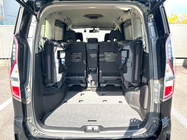 NISSAN SERENA  S-HYBRID 2019