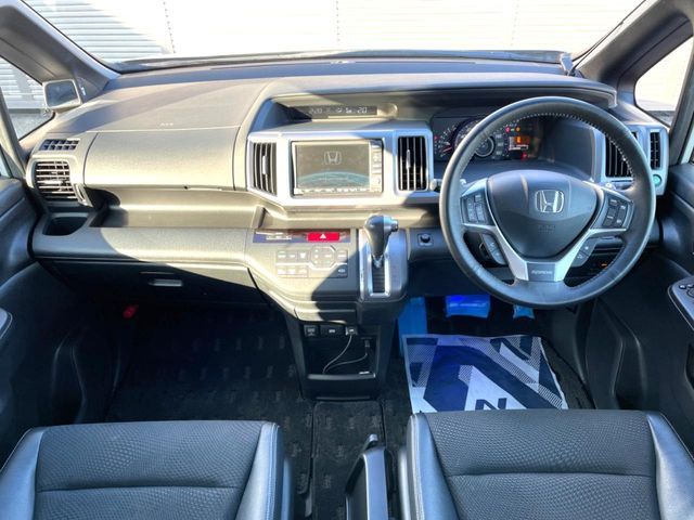 HONDA STEPWAGON SPADA 2012