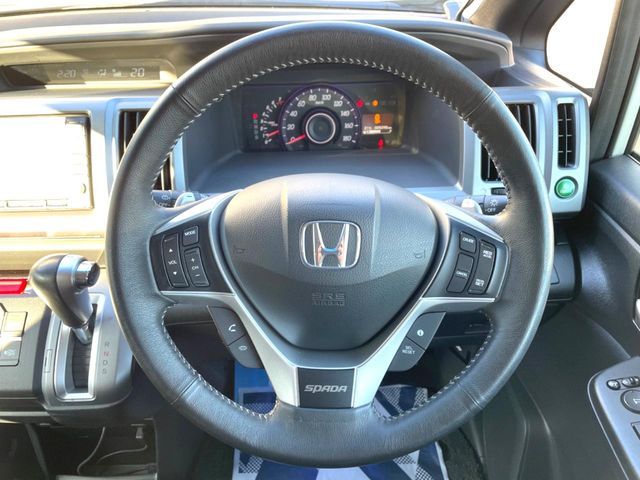 HONDA STEPWAGON SPADA 2012