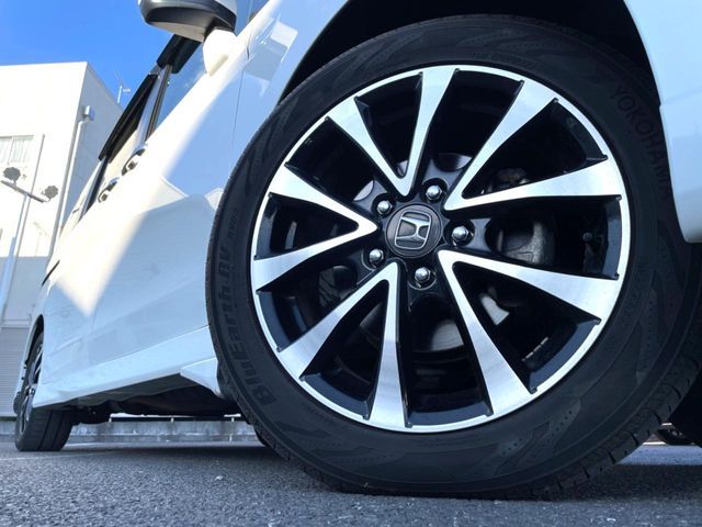 HONDA STEPWAGON SPADA 2012