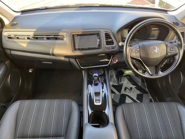 HONDA VEZEL HYBRID 2016