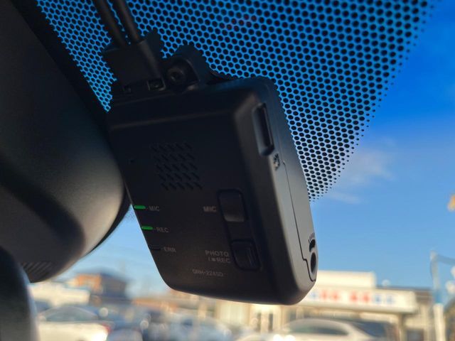 HONDA VEZEL HYBRID 2016