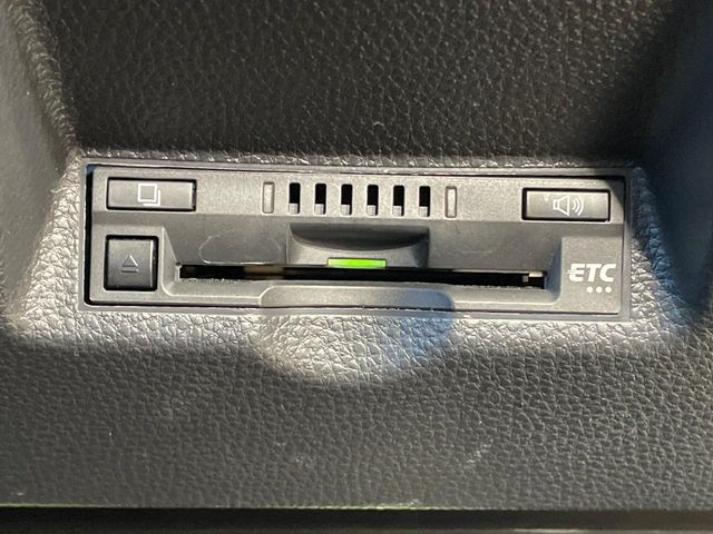 TOYOTA YARIS HYBRID 2022