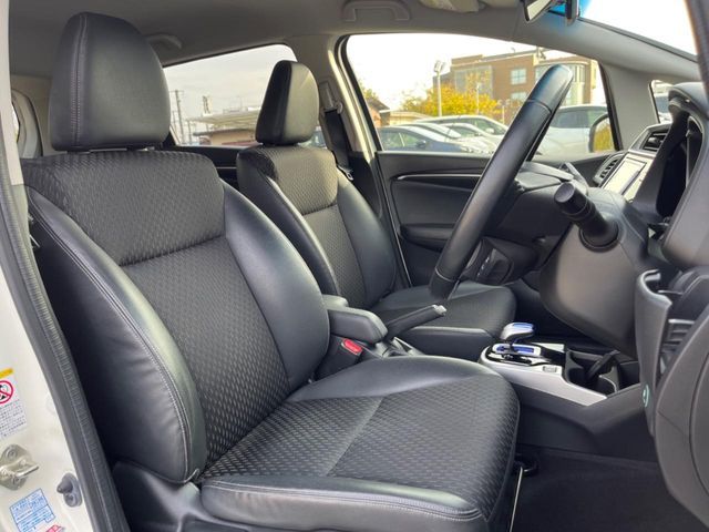 HONDA FIT HYBRID 2015