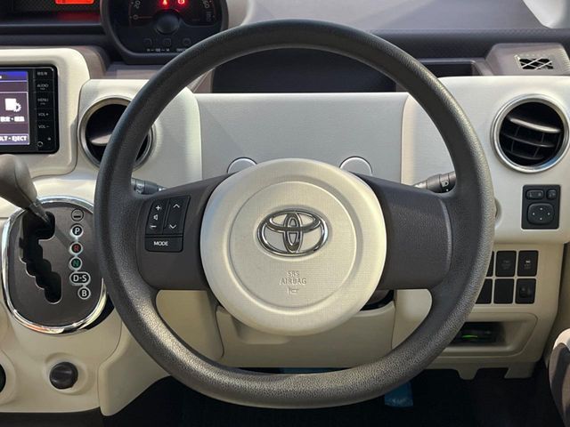 TOYOTA PORTE 2014