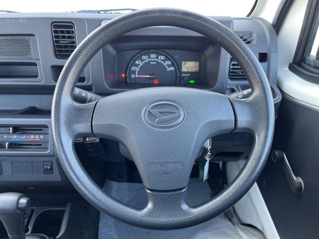 DAIHATSU HIJET truck 4WD 2014