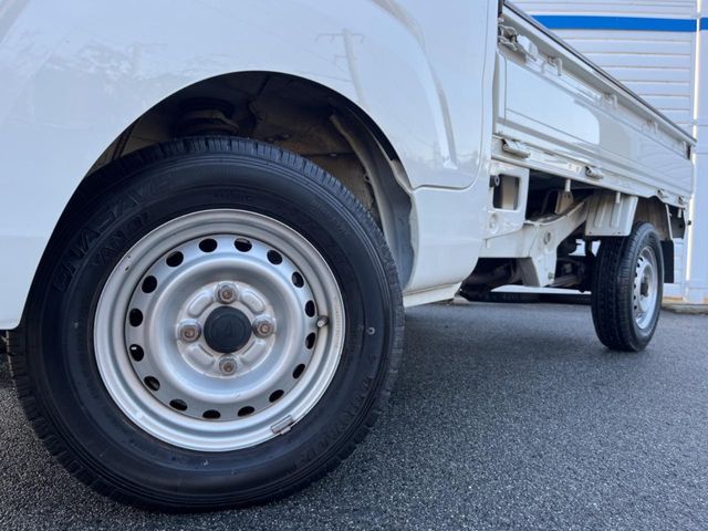 DAIHATSU HIJET truck 4WD 2014