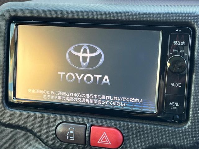 TOYOTA PORTE 2015