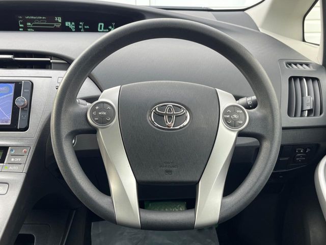 TOYOTA PRIUS 2012