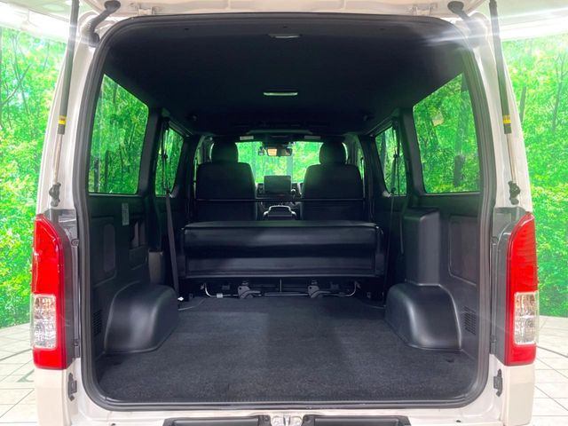 TOYOTA HIACE van 2WD 2024