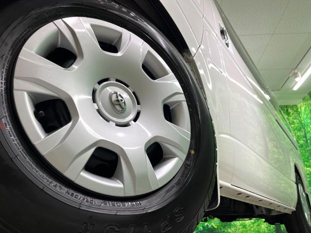 TOYOTA HIACE van 2WD 2024