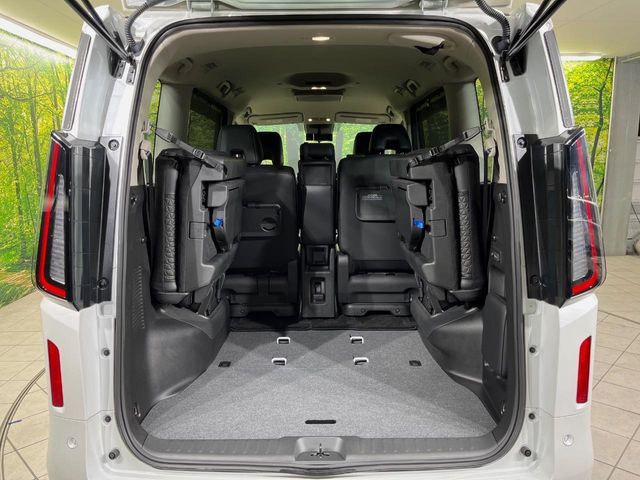 NISSAN SERENA  WG 2024